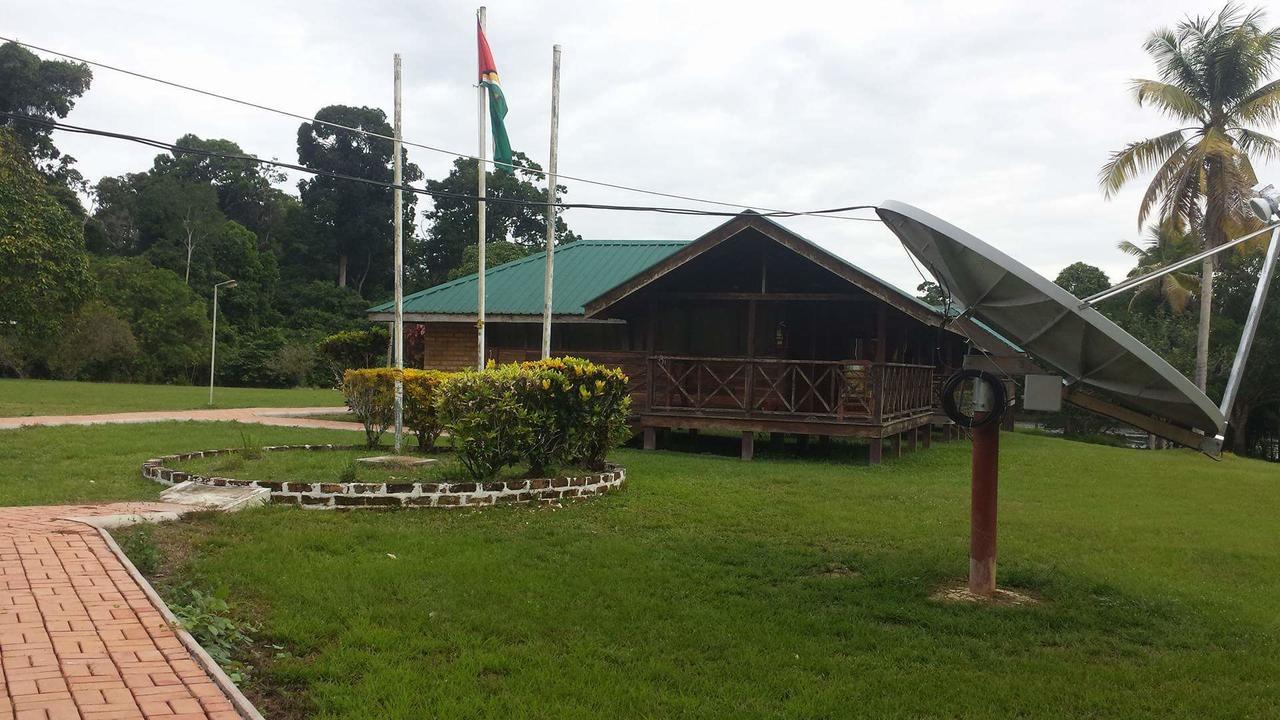 Iwokrama River Lodge Makari Bagian luar foto